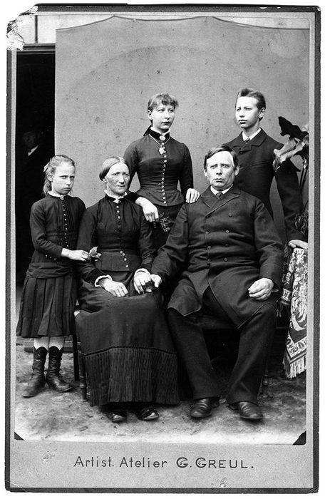 2_1_Wilhlem-Welge-und-Familie.jpg